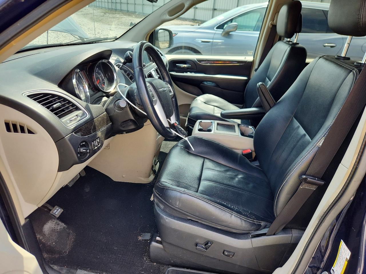 2014 CHRYSLER MINIVAN