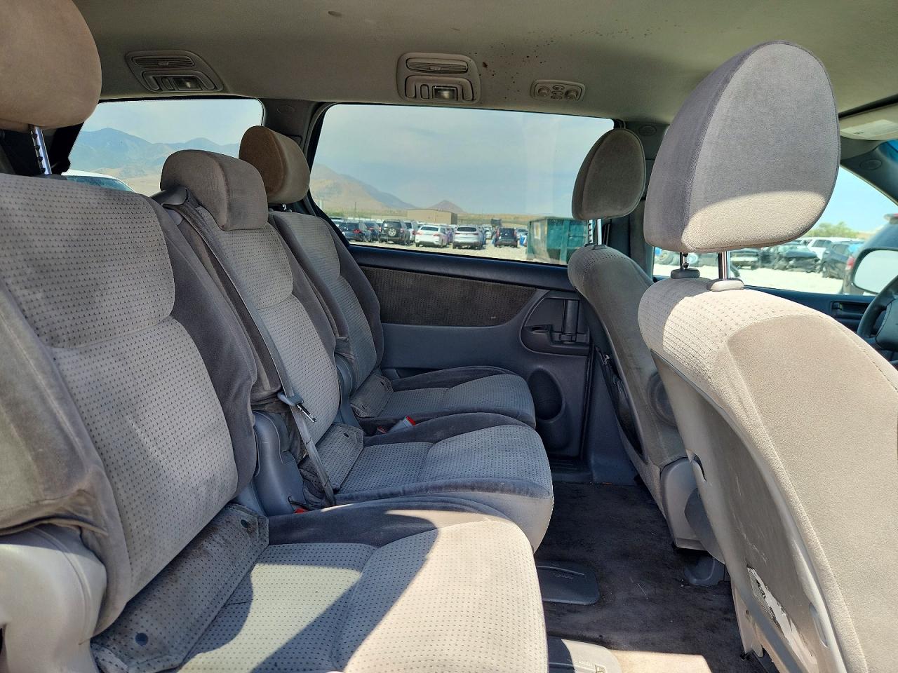 2009 TOYOTA SIENNA