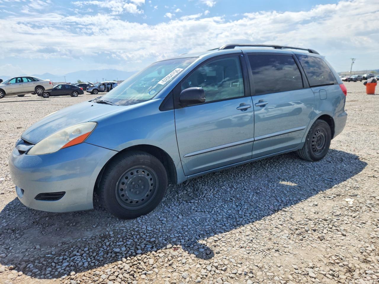 2009 TOYOTA SIENNA