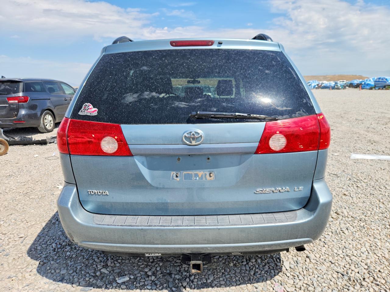 2009 TOYOTA SIENNA