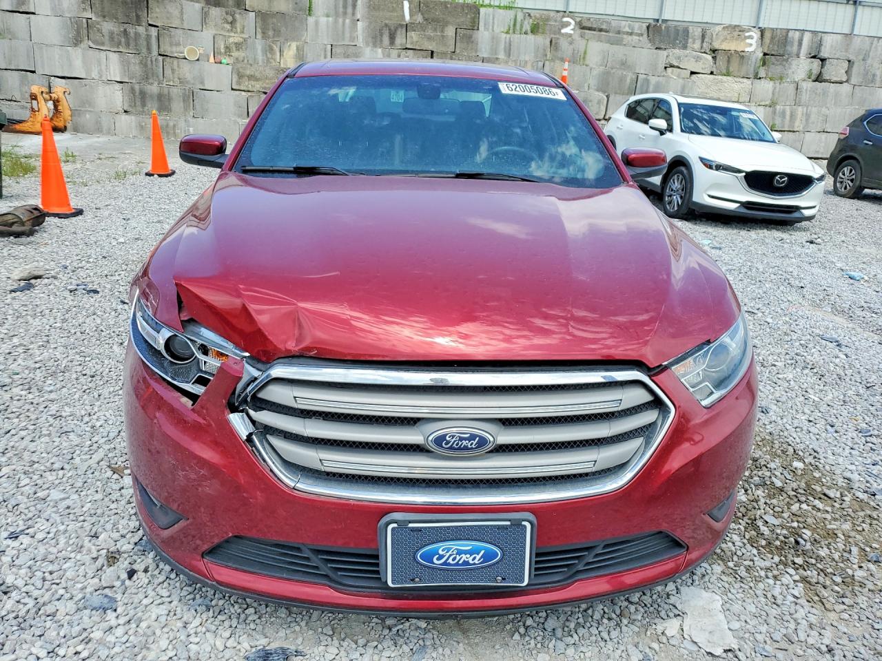 2016 FORD TAURUS