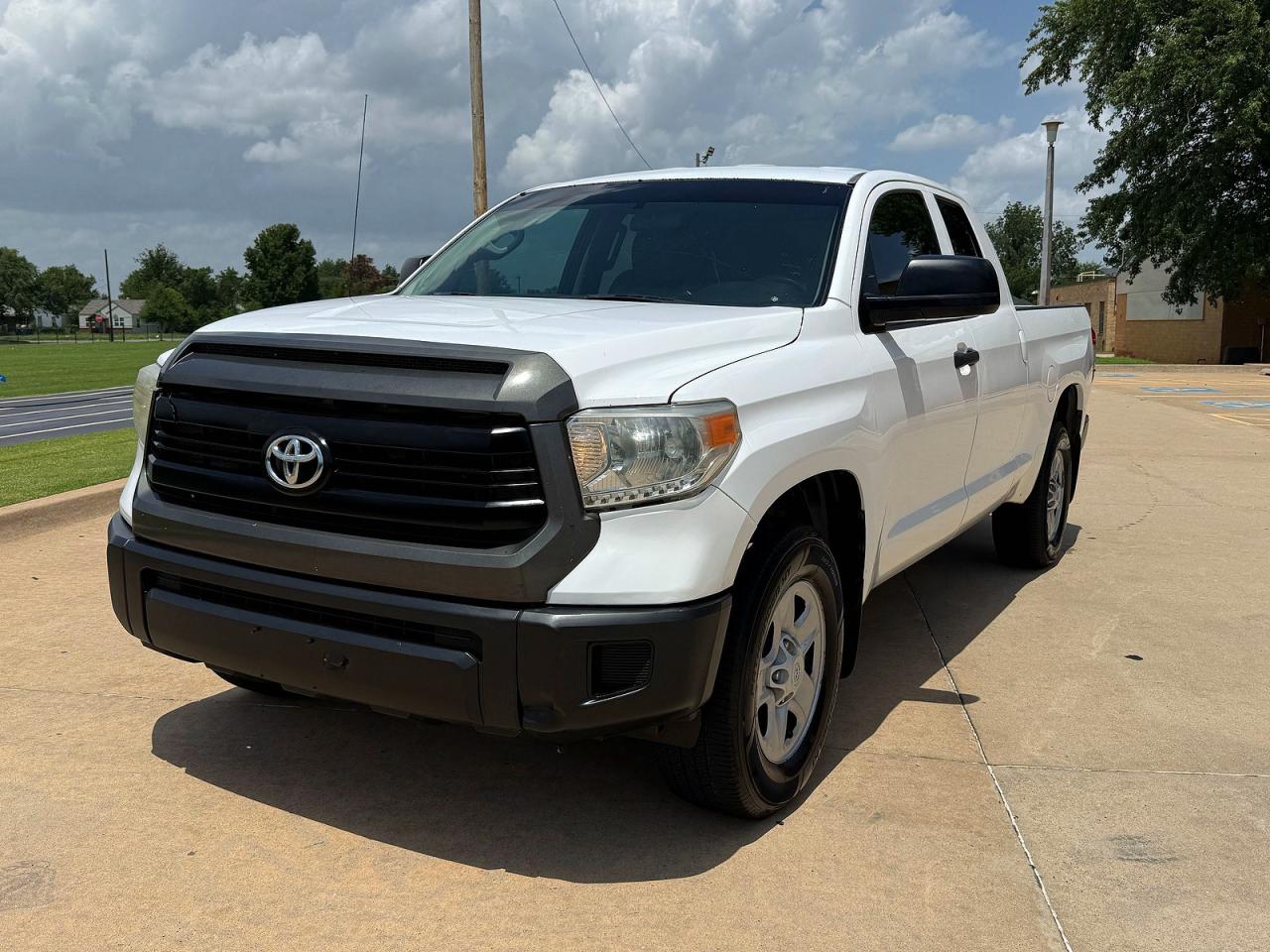 2016 TOYOTA TUNDRA
