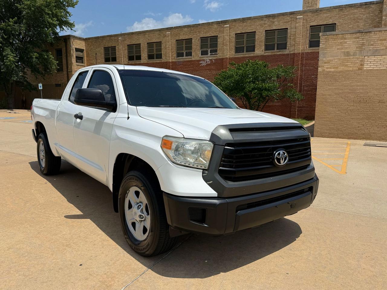 2016 TOYOTA TUNDRA