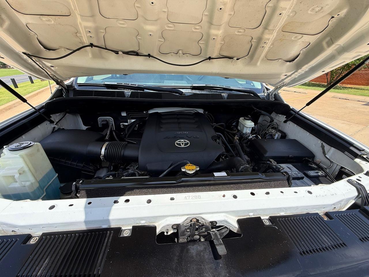 2016 TOYOTA TUNDRA