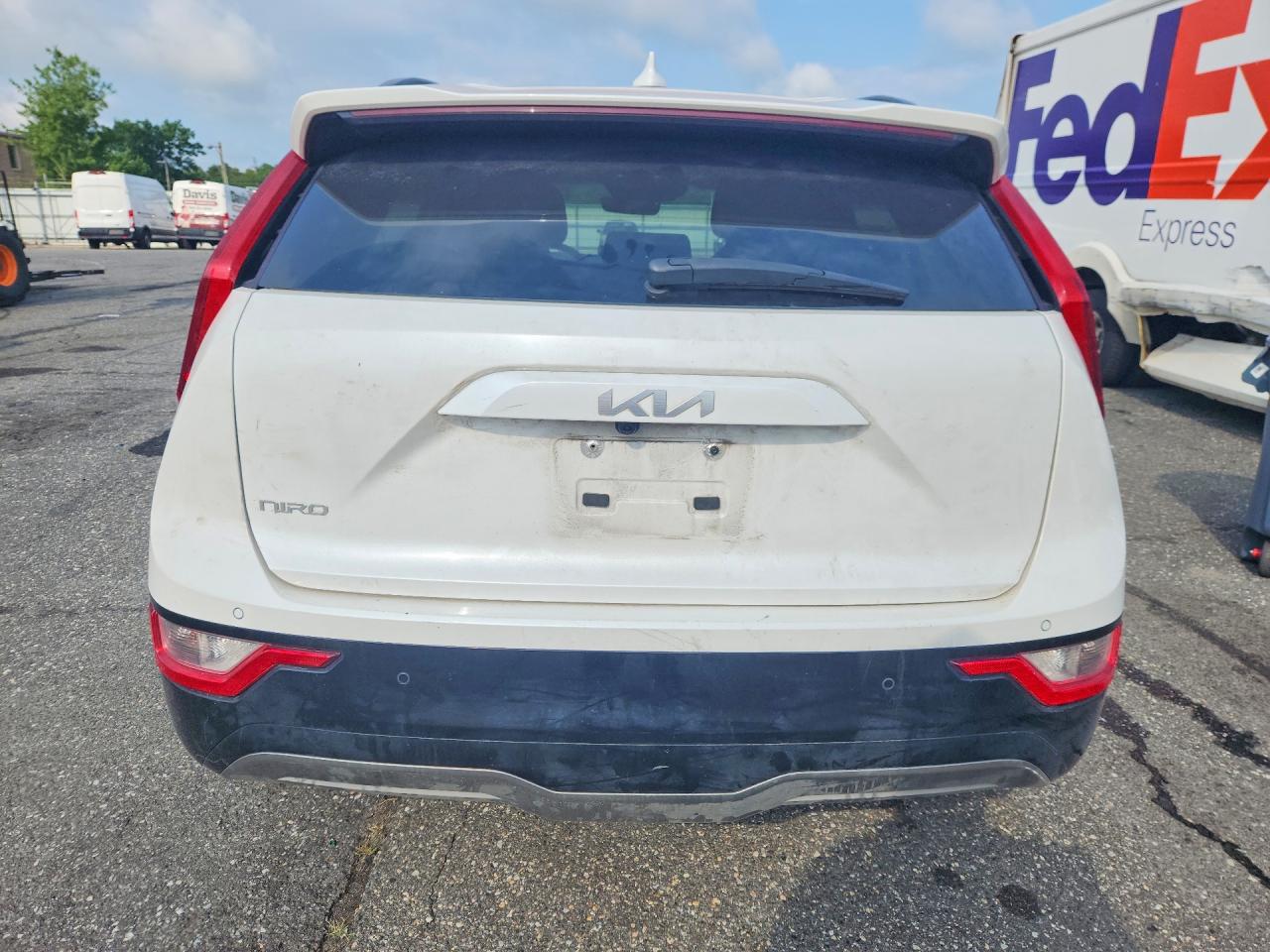 2023 KIA NIRO