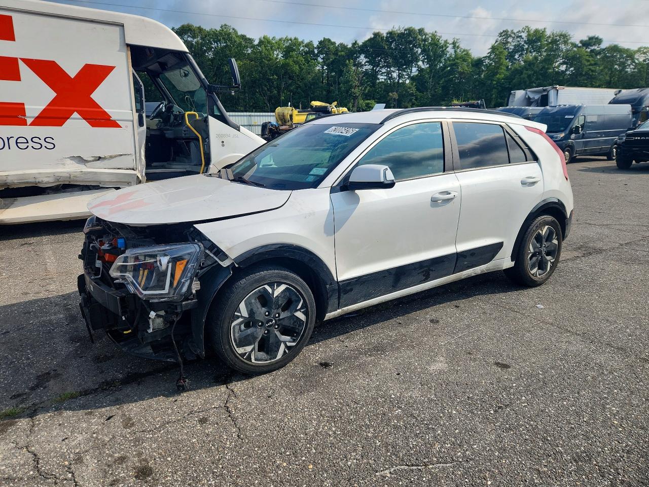 2023 KIA NIRO