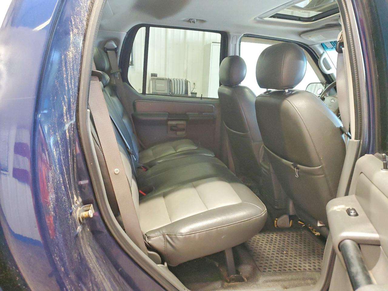 2004 FORD EXPLORER