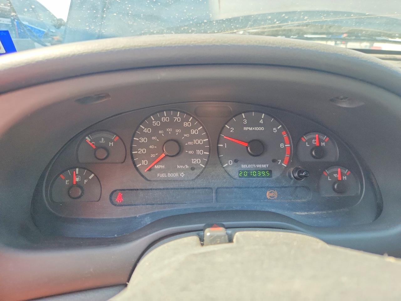 2003 FORD MUSTANG
