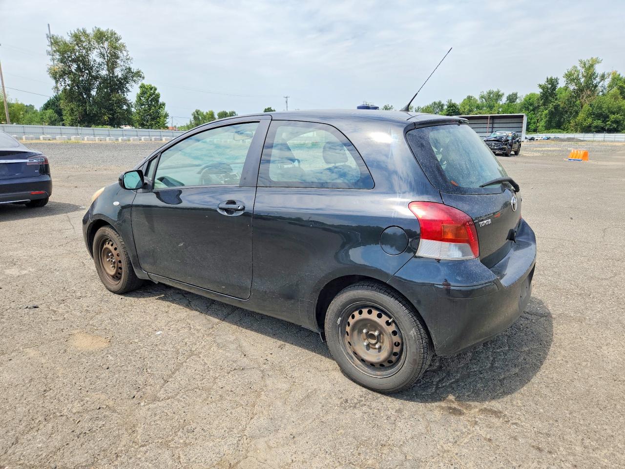 2011 TOYOTA YARIS