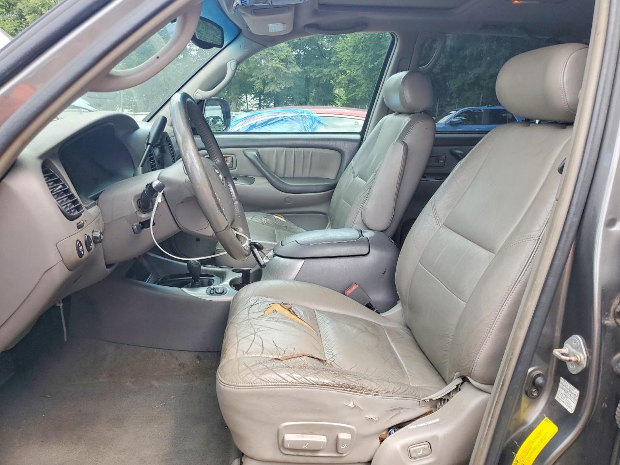 2004 TOYOTA SEQUOIA