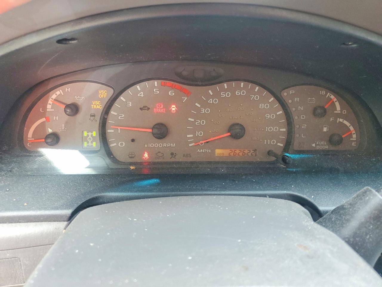 2004 TOYOTA SEQUOIA