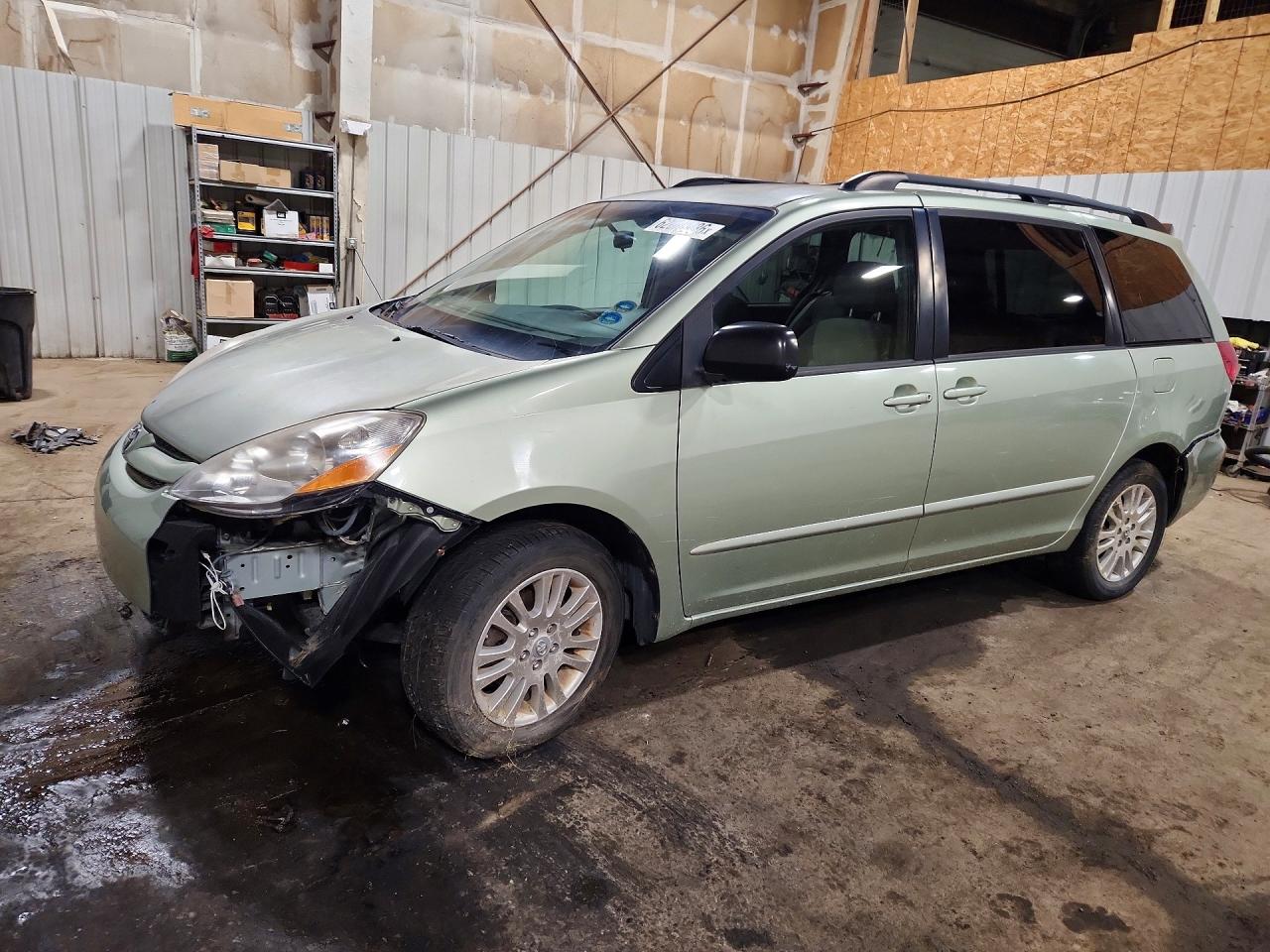 2008 TOYOTA SIENNA