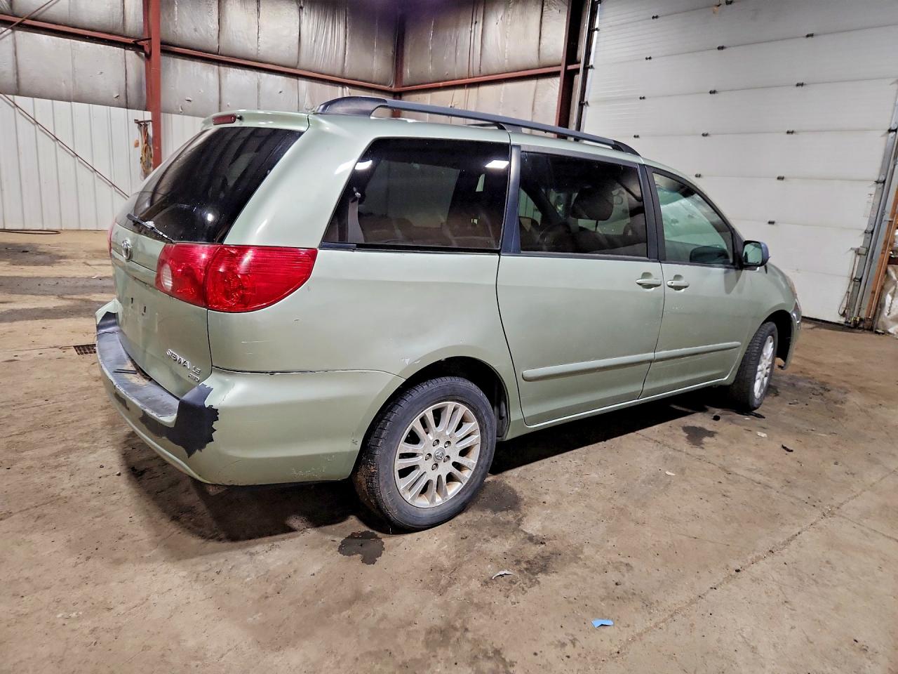 2008 TOYOTA SIENNA