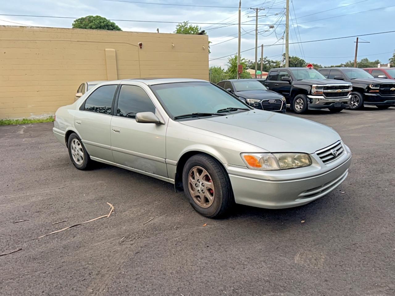 2000 TOYOTA CAMRY