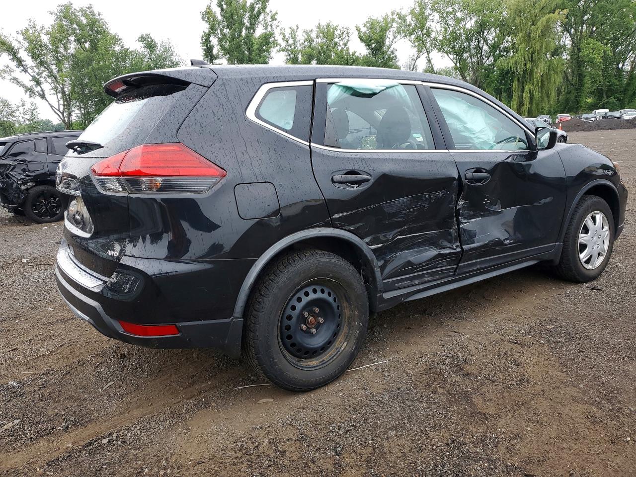 2017 NISSAN ROGUE