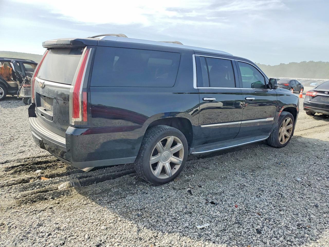 2018 CADILLAC ESCALADE