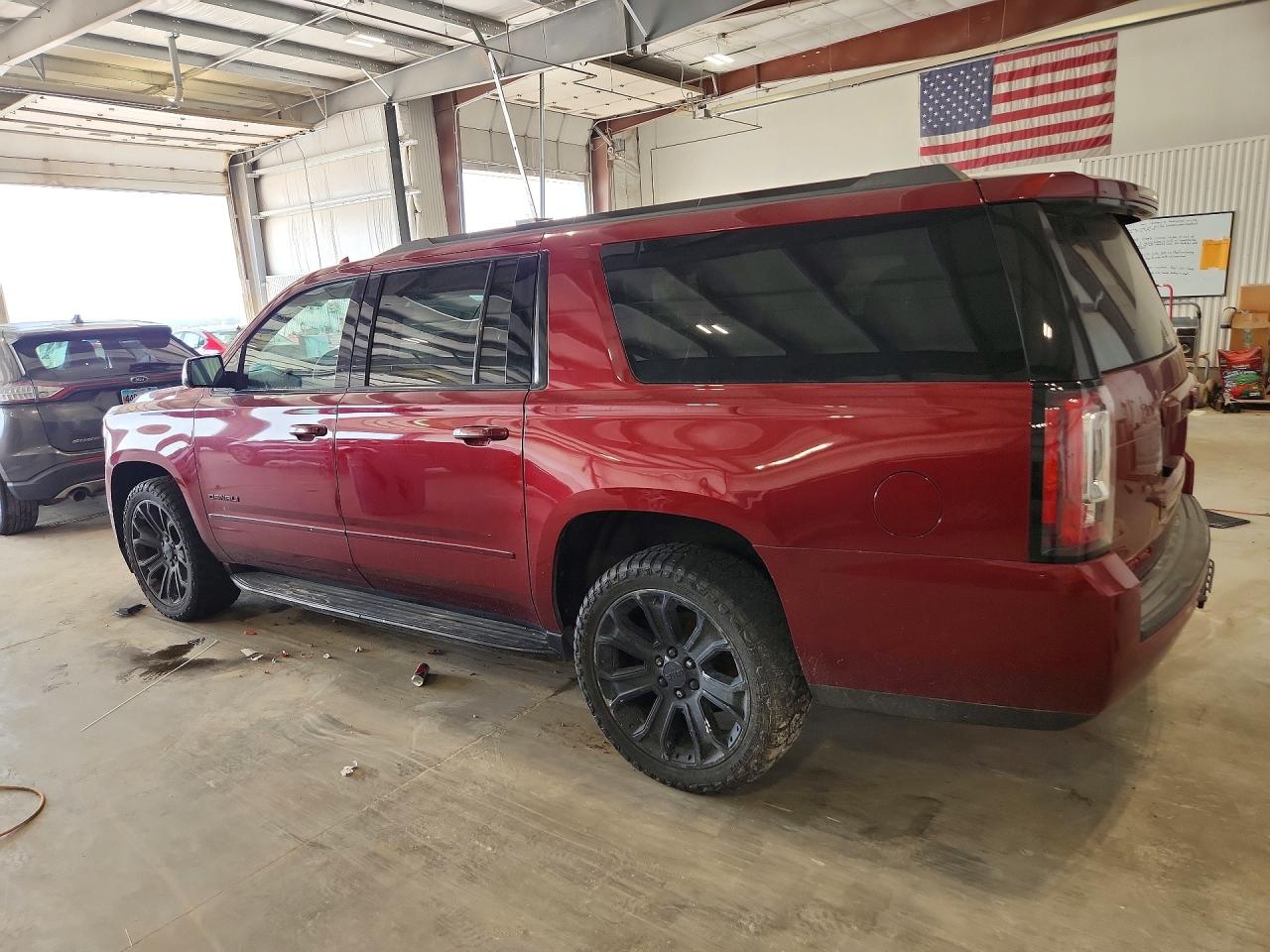 2016 GMC YUKON