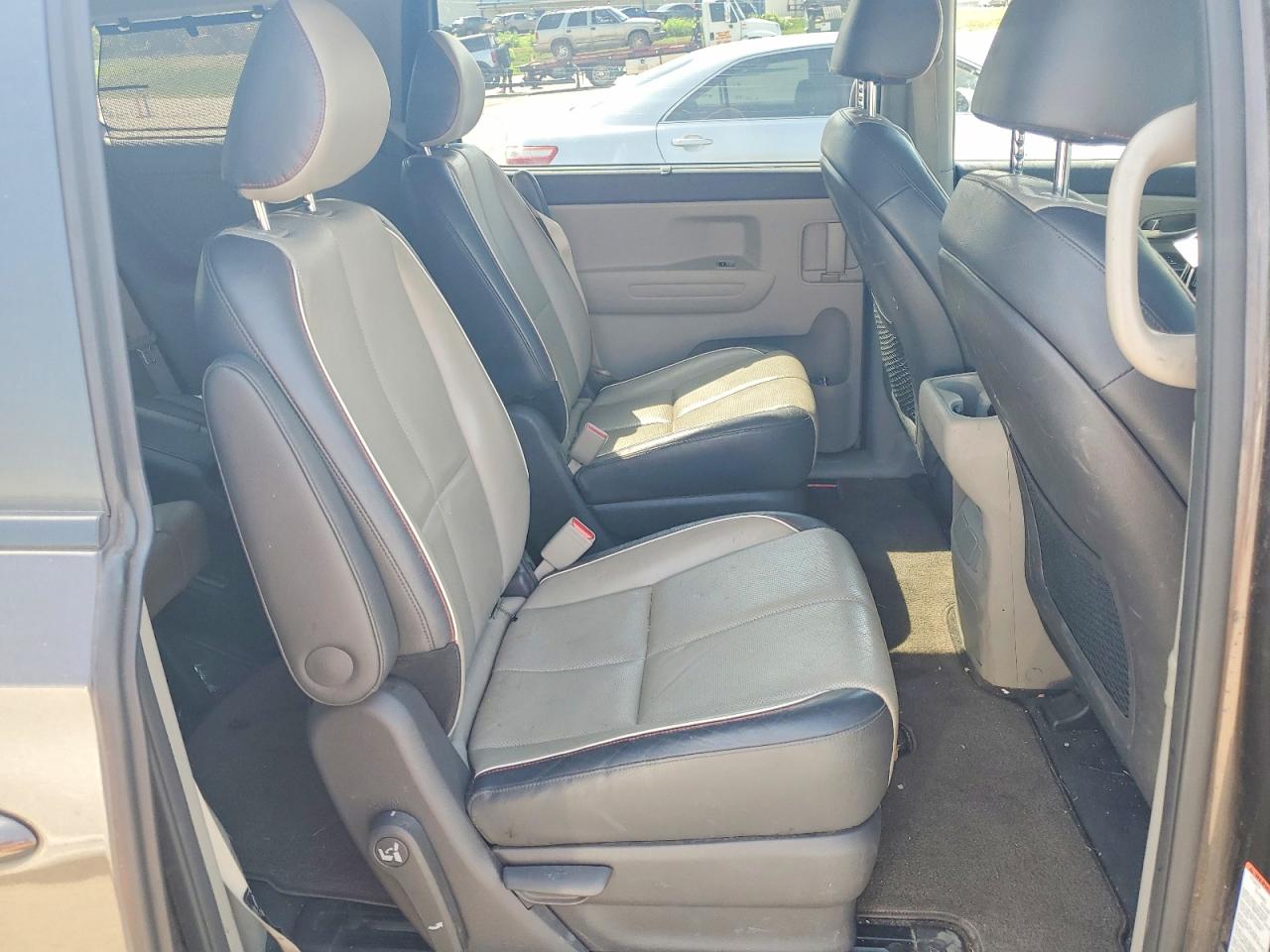 2017 KIA SEDONA