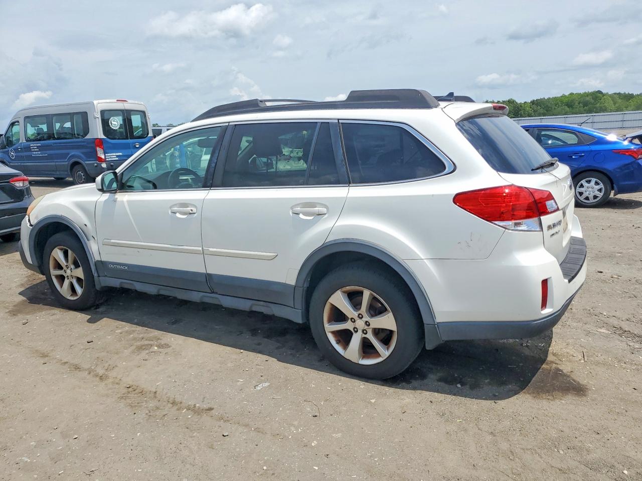 2014 SUBARU OUTBACK