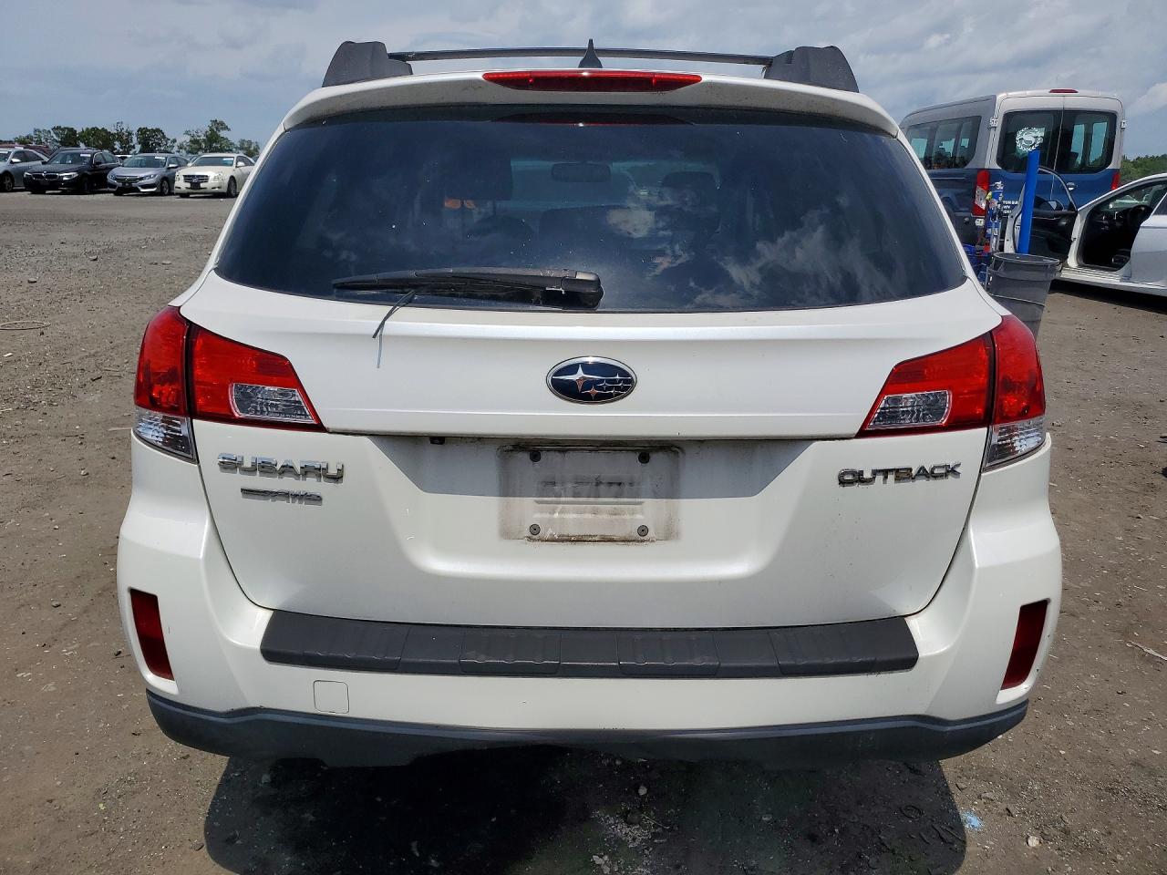 2014 SUBARU OUTBACK