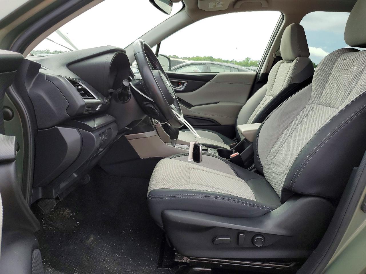 2021 SUBARU FORESTER