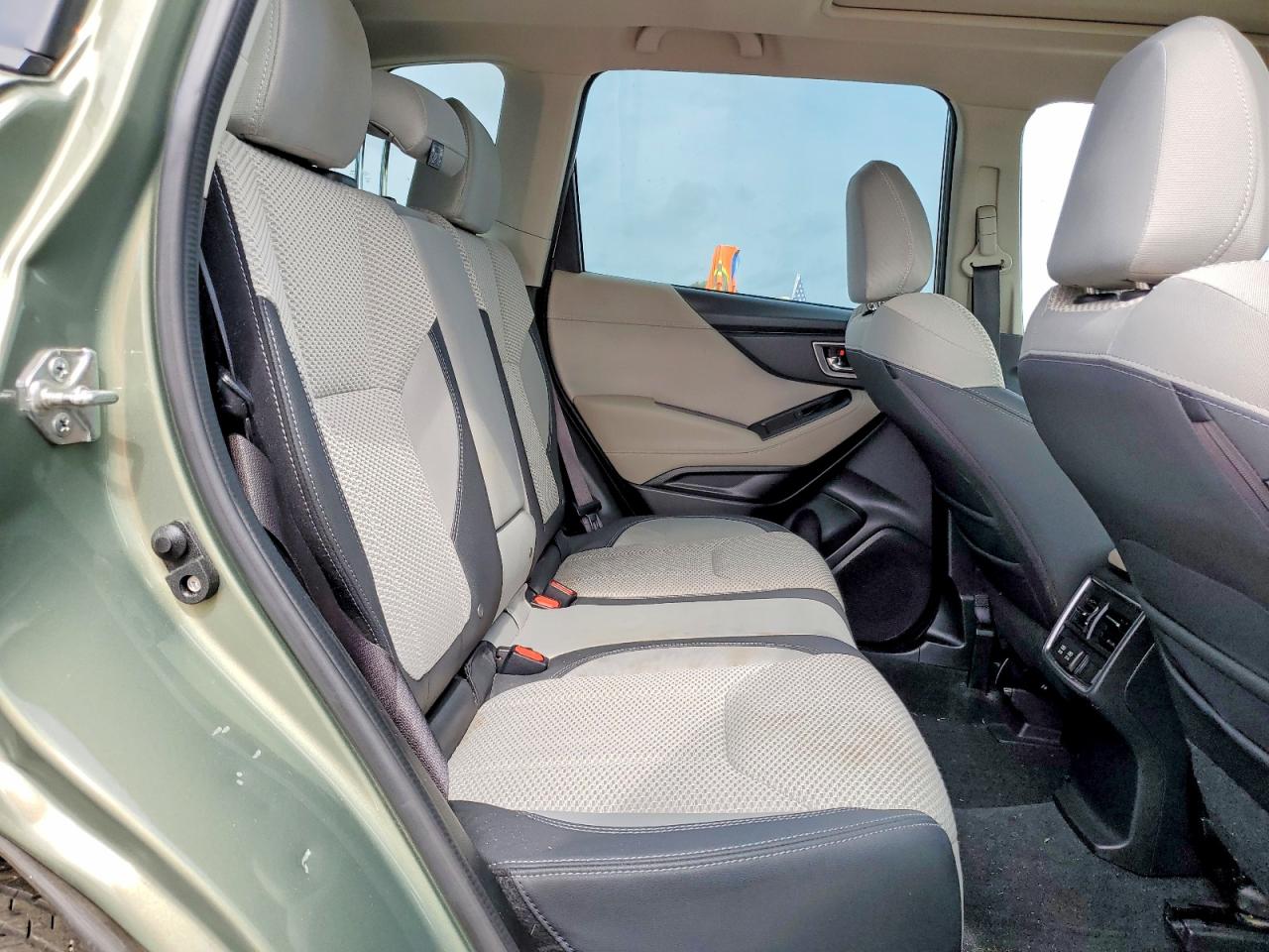 2021 SUBARU FORESTER