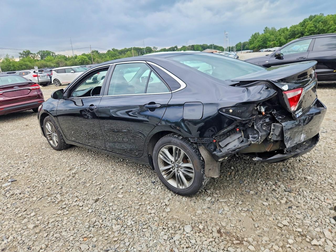 2016 TOYOTA CAMRY