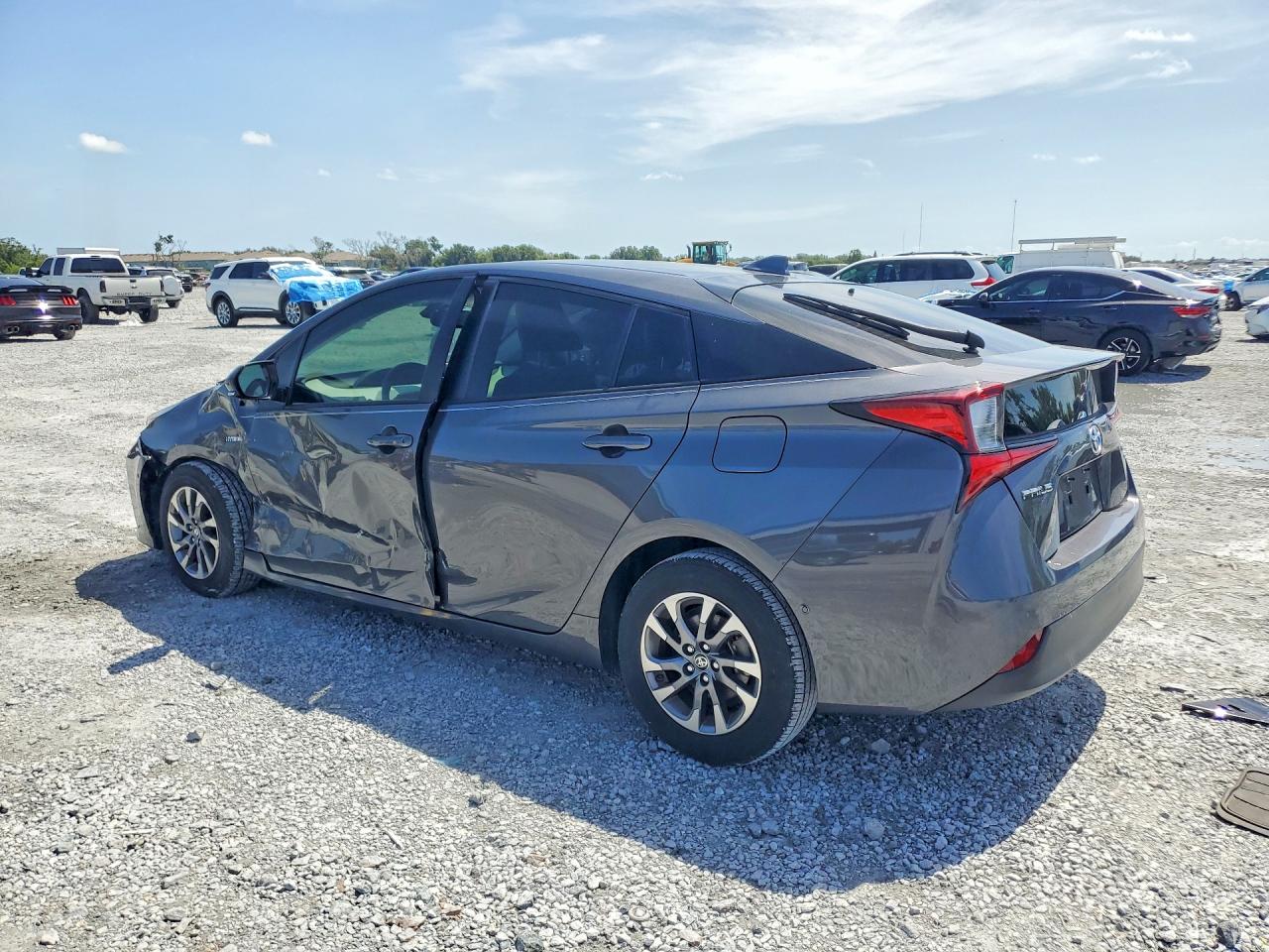 2019 TOYOTA PRIUS