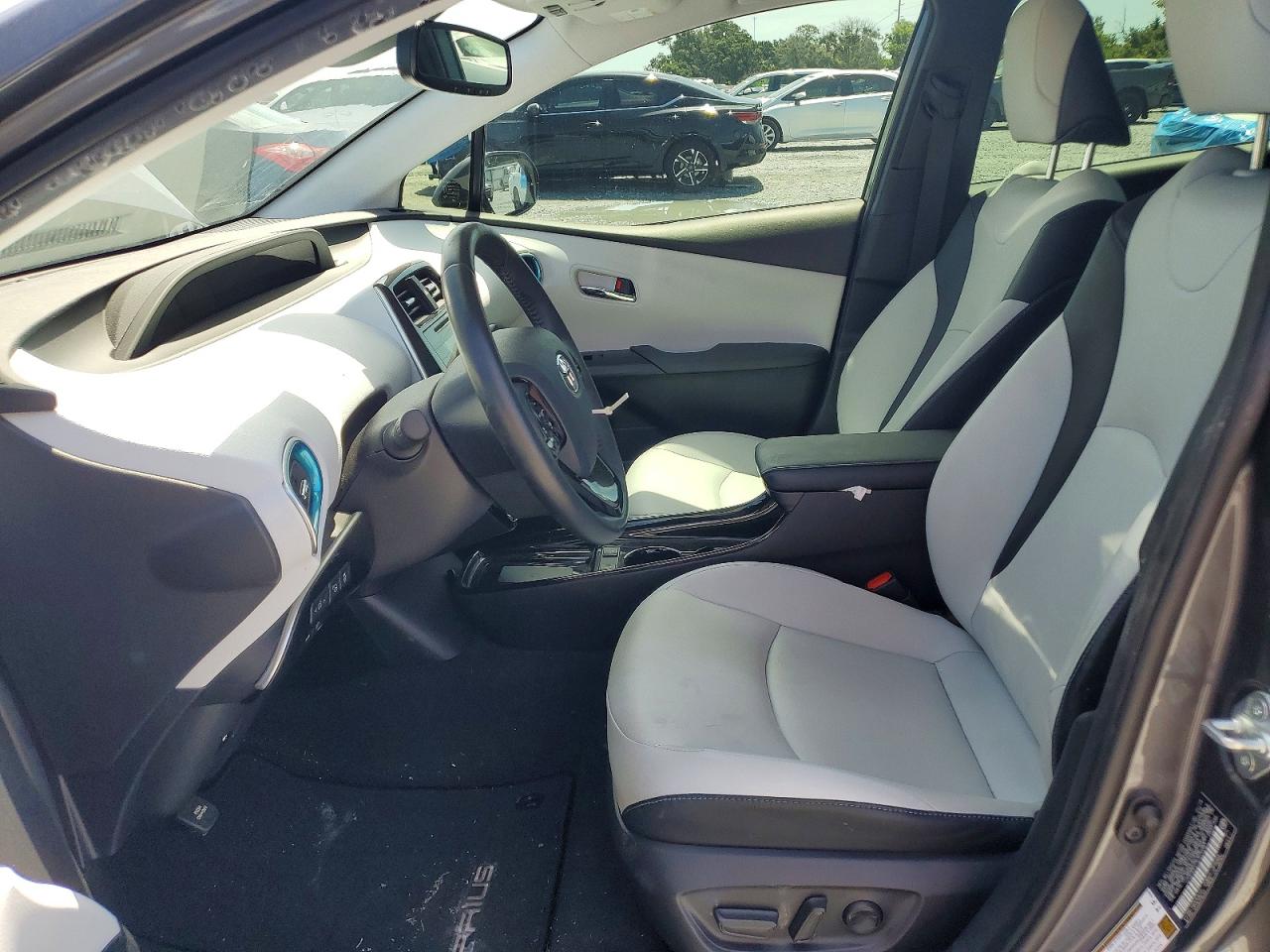 2019 TOYOTA PRIUS