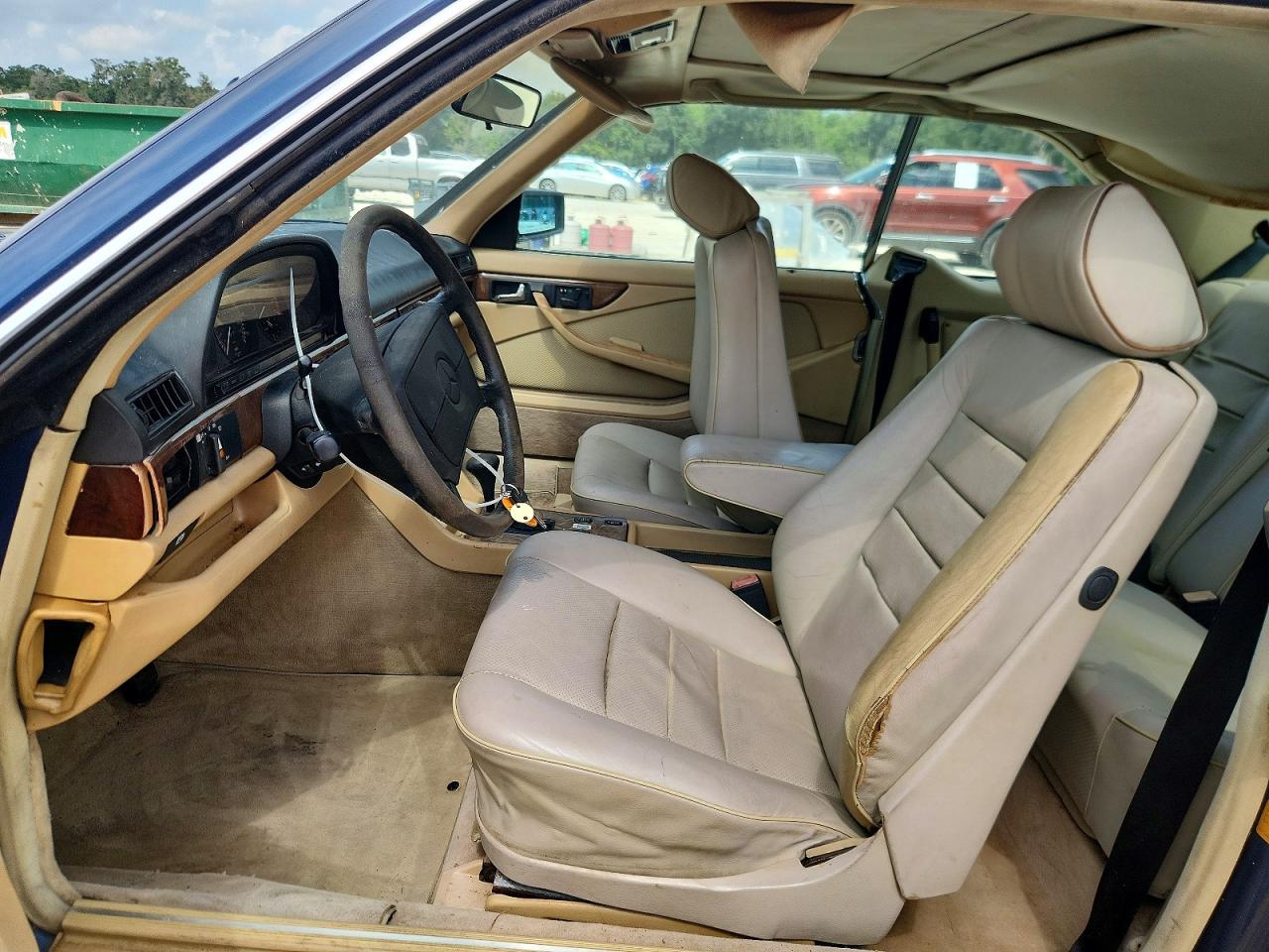 1987 MERCEDES-BENZ 560-CLASS