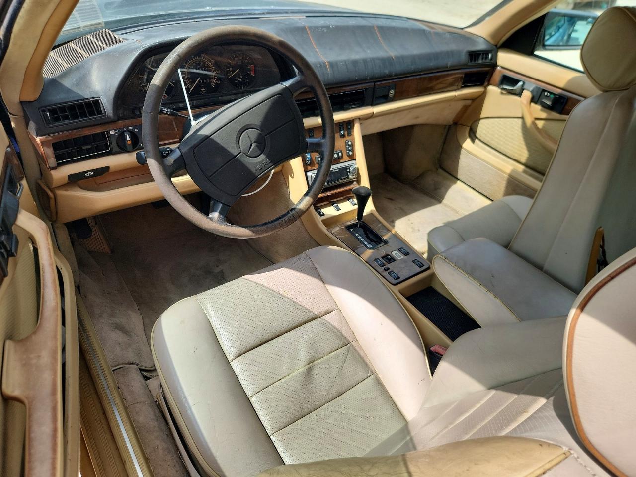 1987 MERCEDES-BENZ 560-CLASS