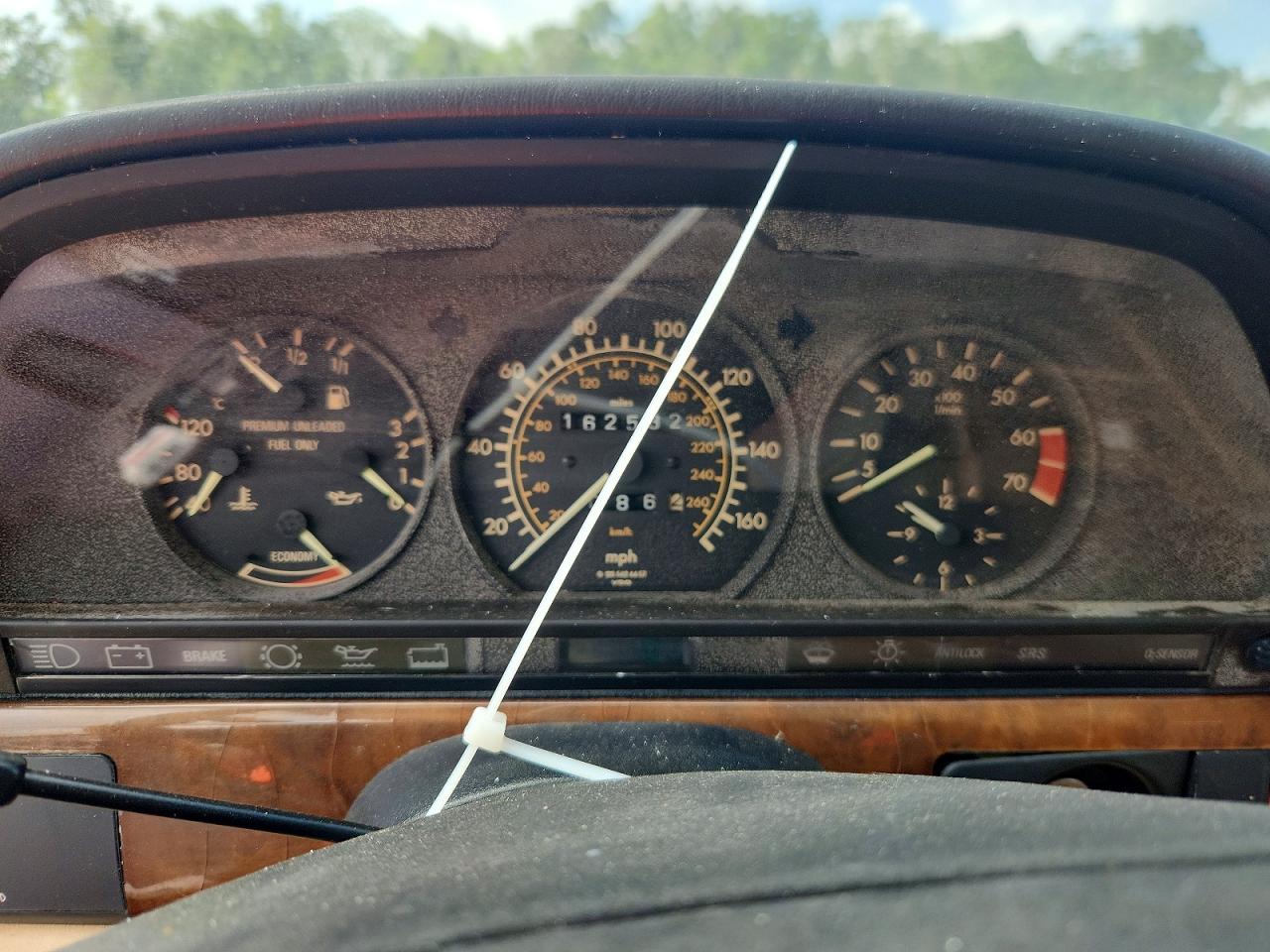 1987 MERCEDES-BENZ 560-CLASS