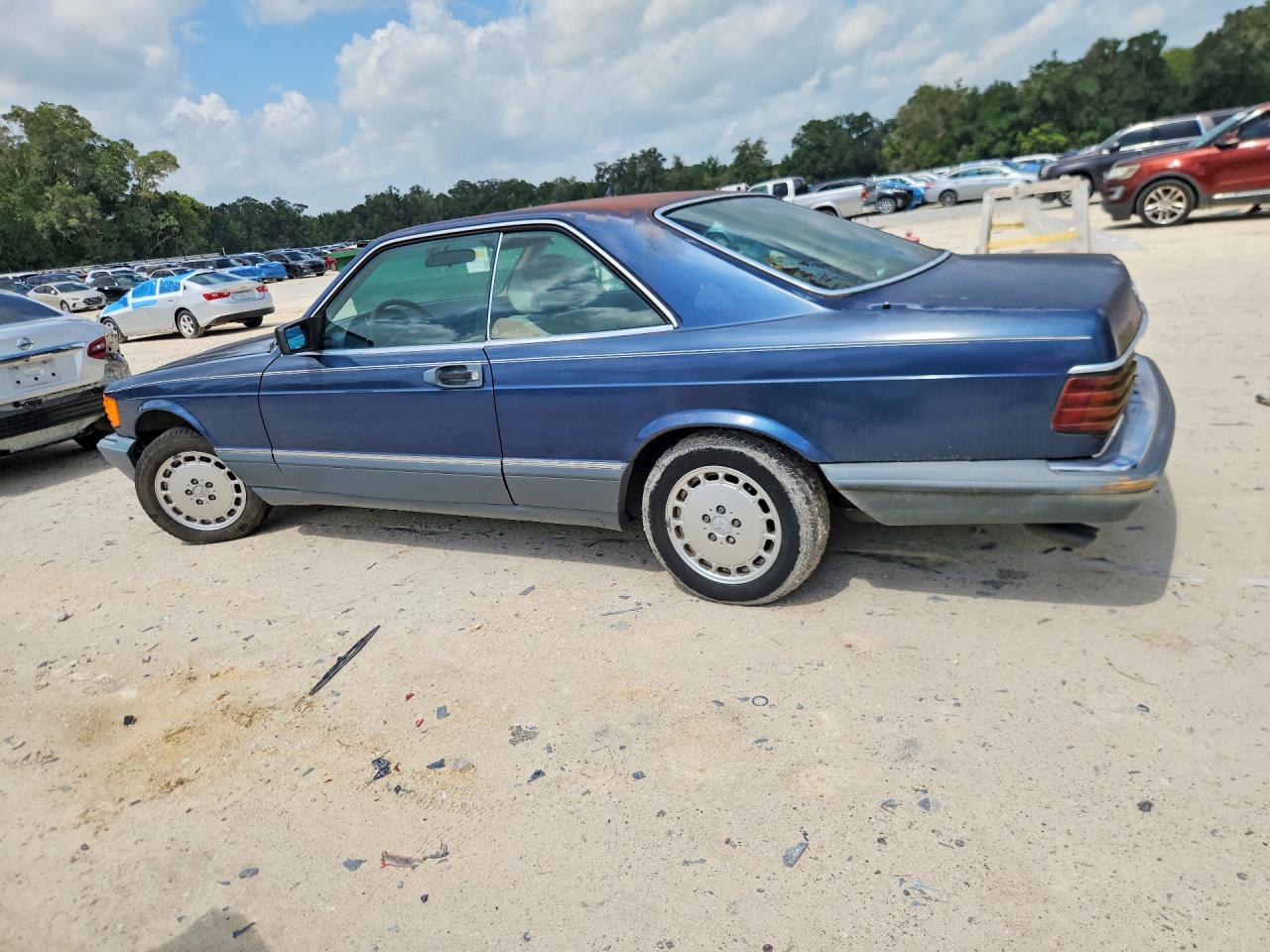 1987 MERCEDES-BENZ 560-CLASS