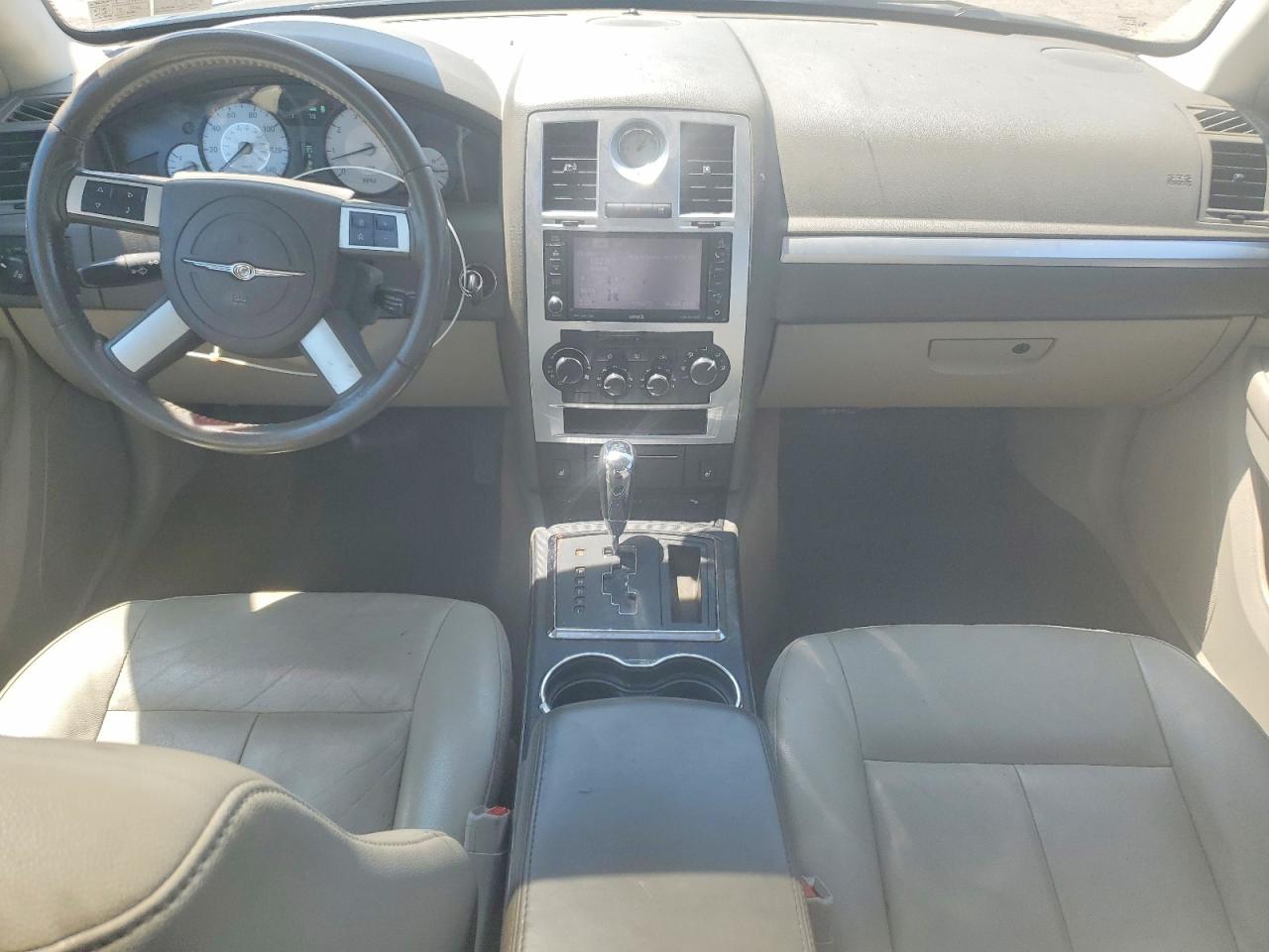 2010 CHRYSLER 300