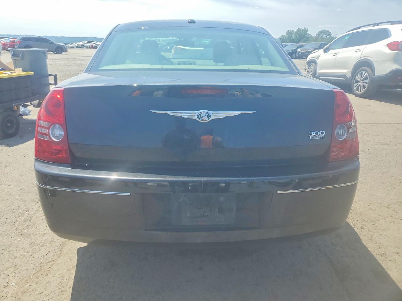 2010 CHRYSLER 300