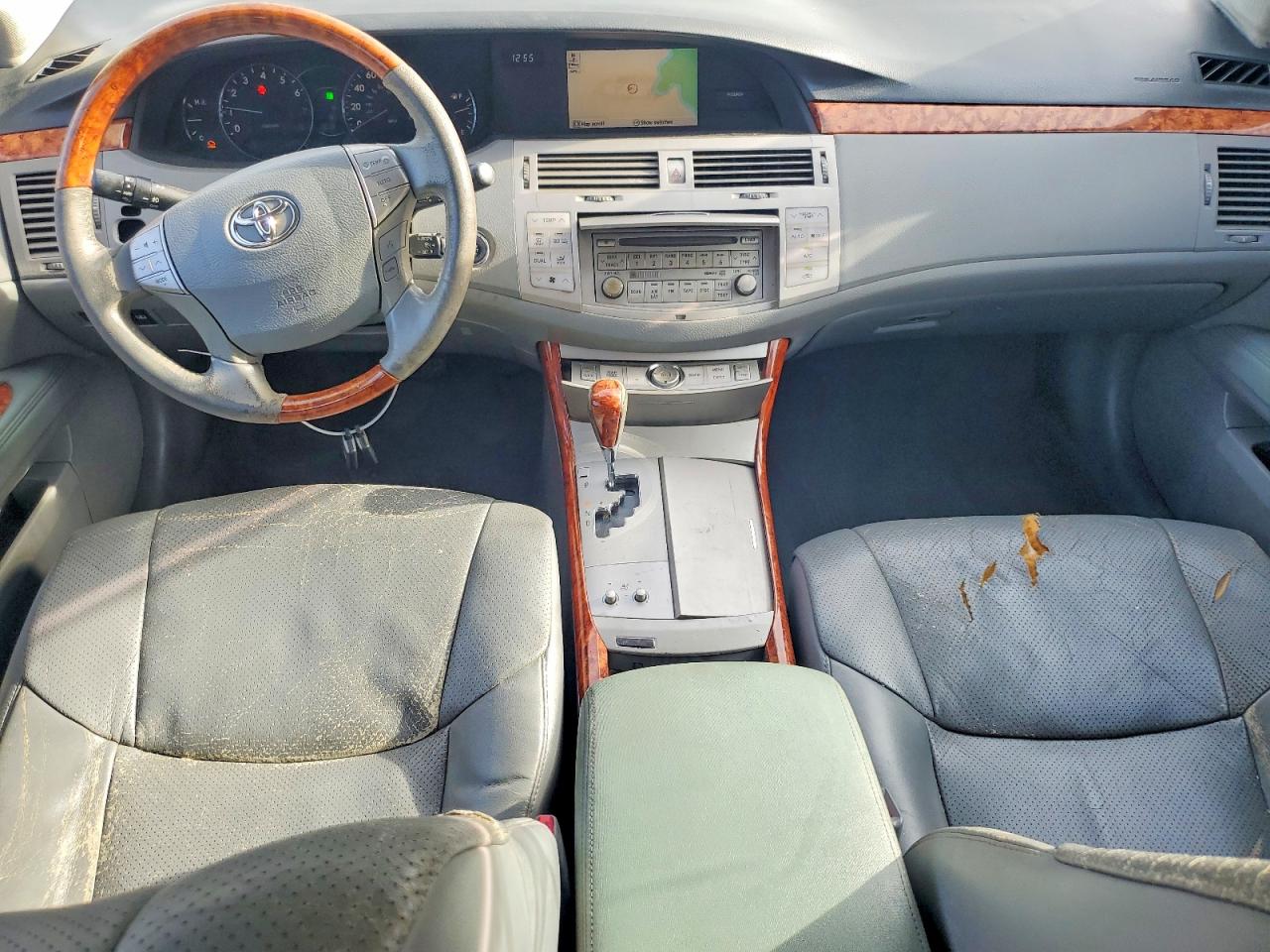 2005 TOYOTA AVALON
