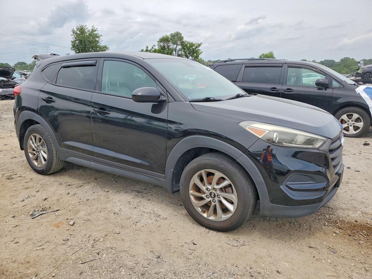 2016 HYUNDAI TUCSON