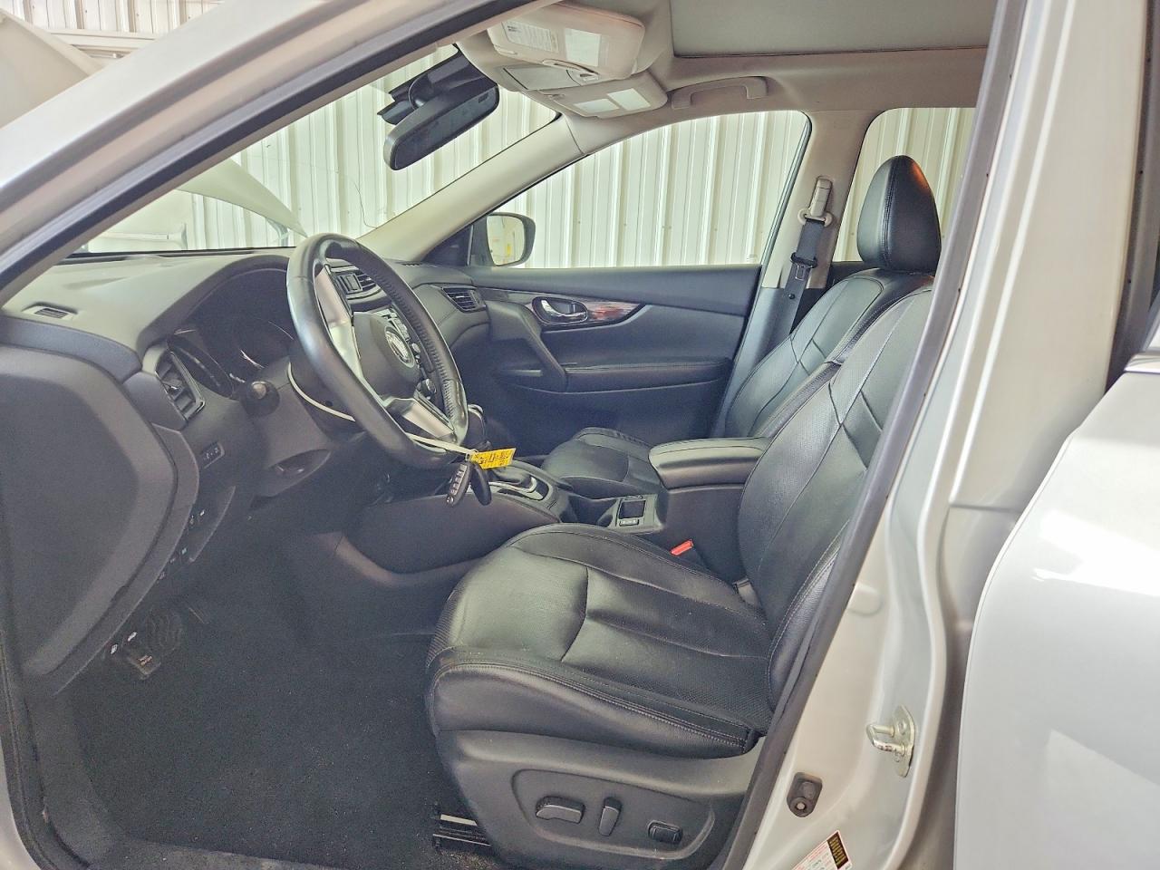 2017 NISSAN ROGUE