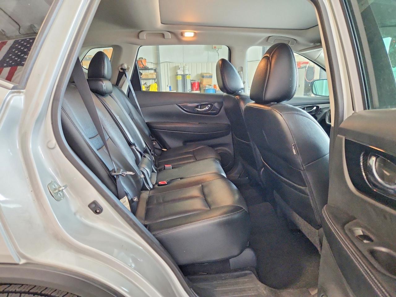2017 NISSAN ROGUE