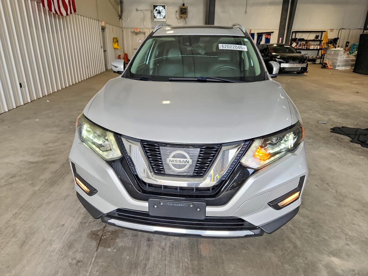 2017 NISSAN ROGUE