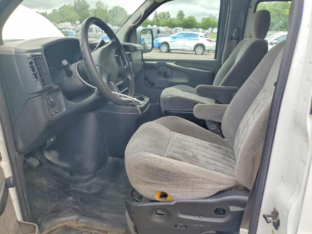 2004 CHEVROLET EXPRESS