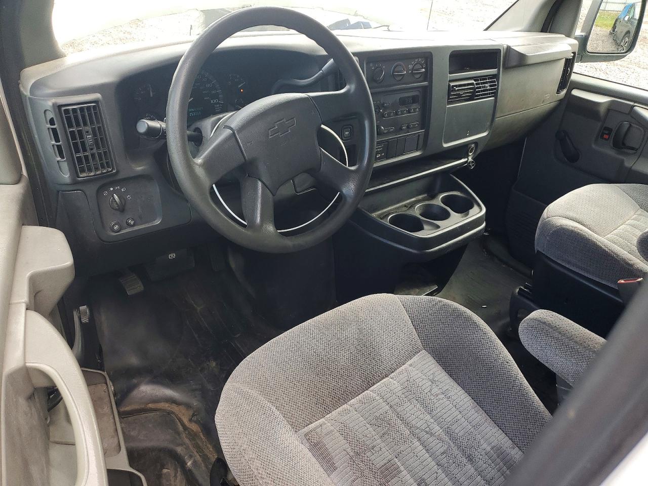 2004 CHEVROLET EXPRESS