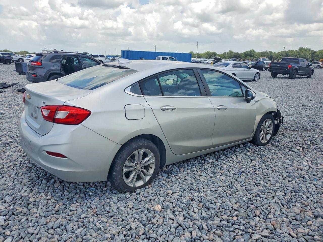 2019 CHEVROLET CRUZE