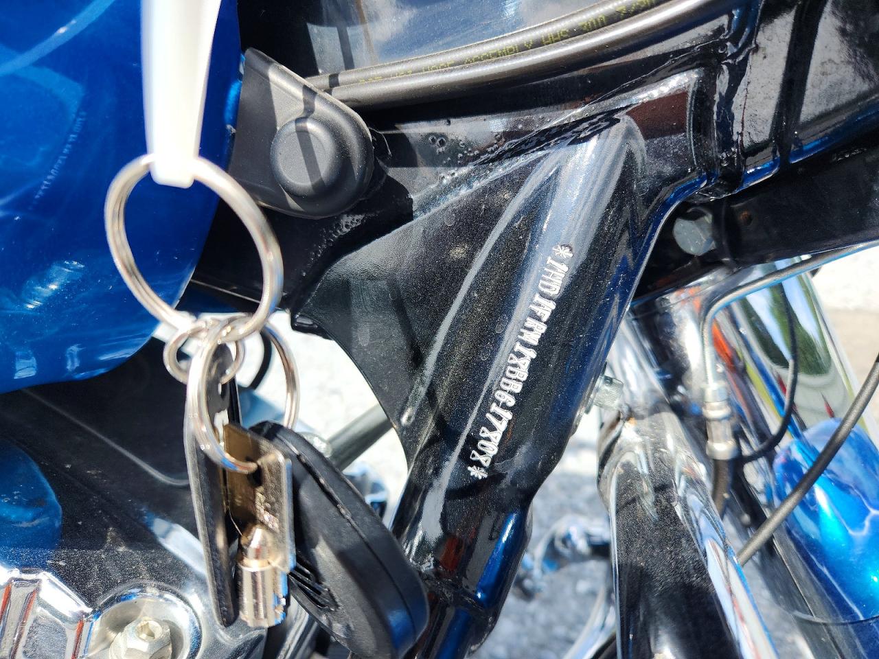 2011 HARLEY-DAVIDSON FL