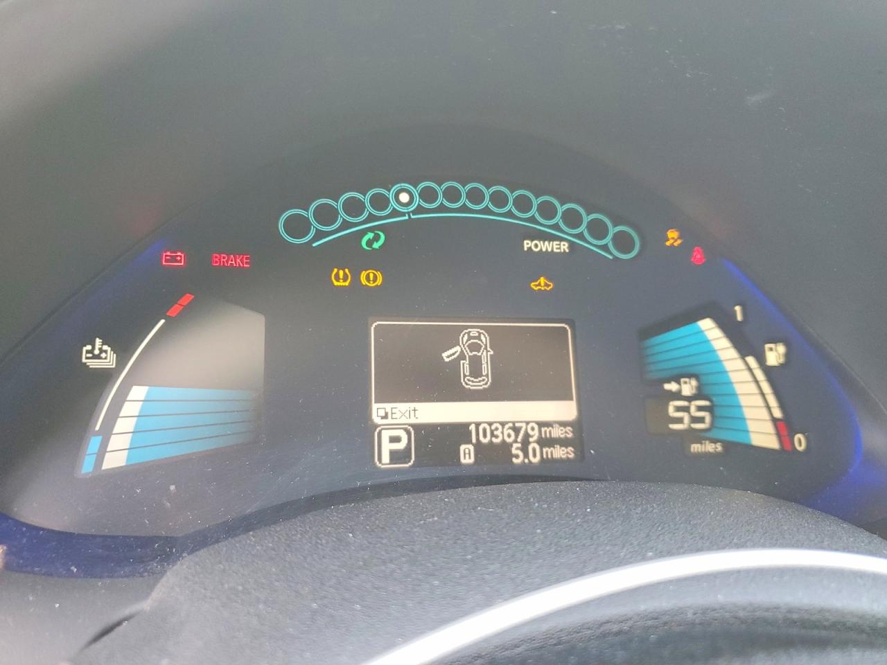 2017 NISSAN LEF