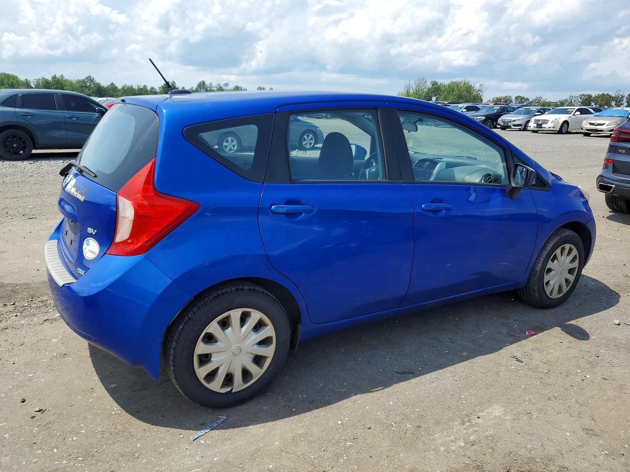 2015 NISSAN VERSA
