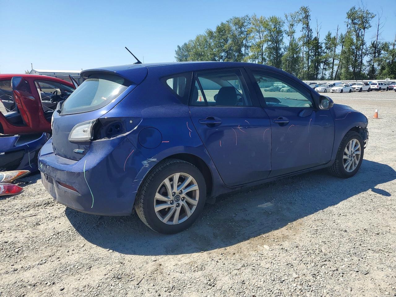 2013 MAZDA 3