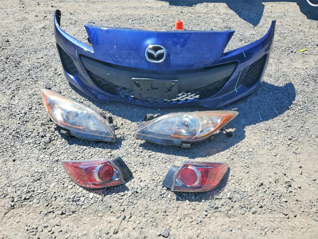 2013 MAZDA 3