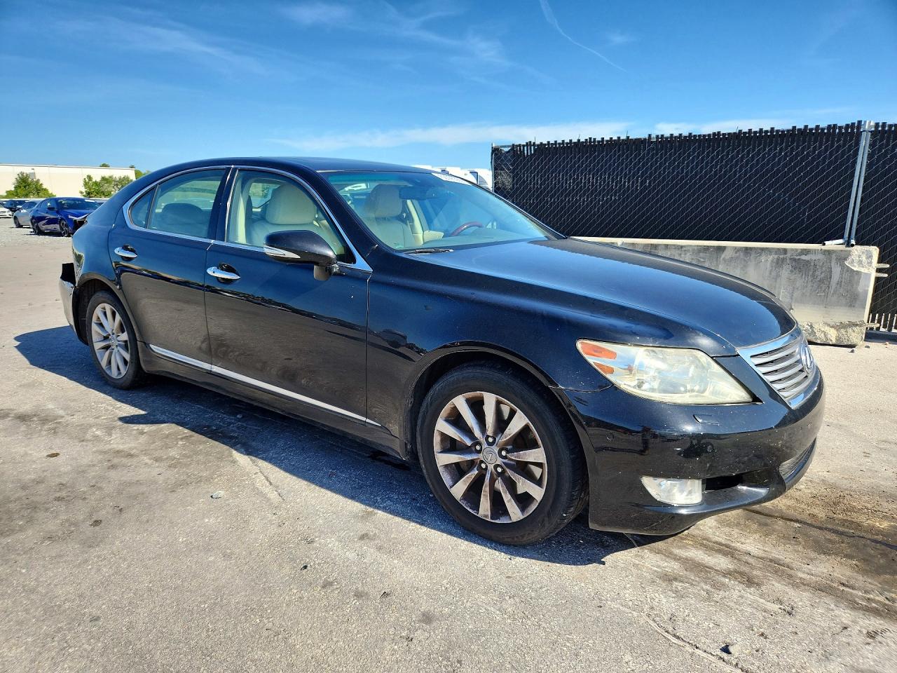 2011 LEXUS LS460