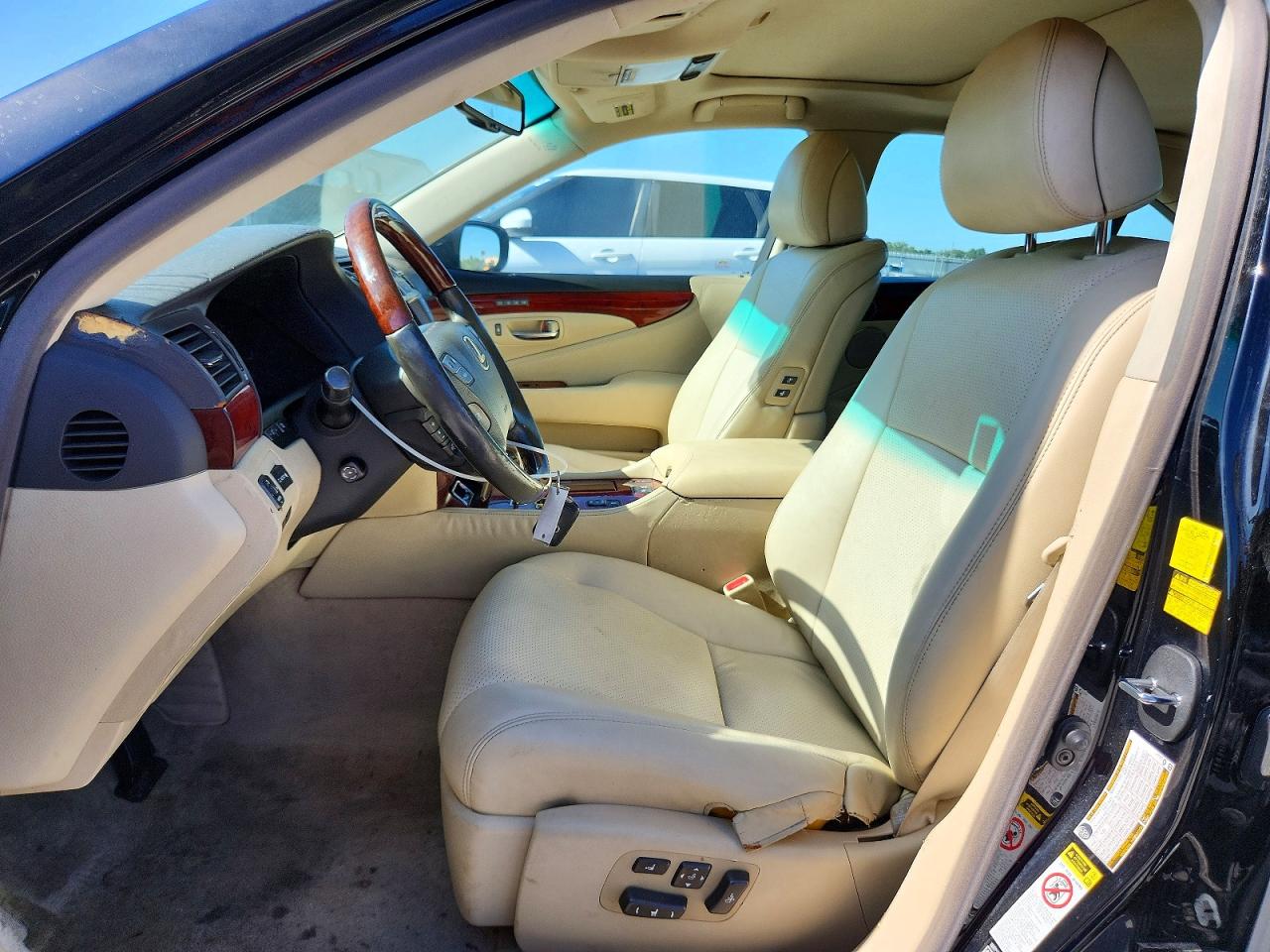 2011 LEXUS LS460